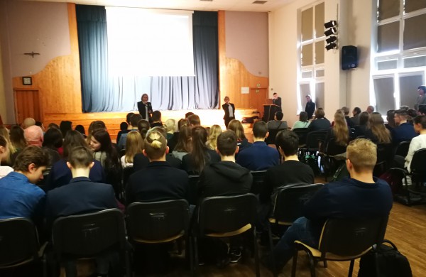  J.Ralio gimnazijoje pristatytas projektas „Pabėgėlis - mūsų visuomenės dalis“