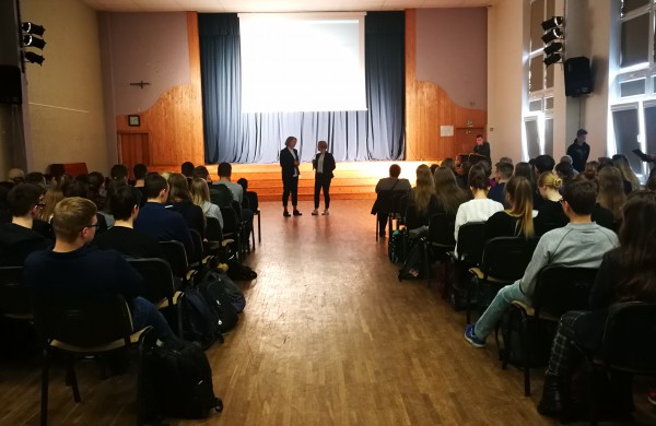  J.Ralio gimnazijoje pristatytas projektas „Pabėgėlis - mūsų visuomenės dalis“