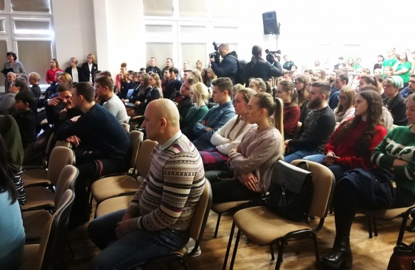  J.Ralio gimnazijoje pristatytas projektas „Pabėgėlis - mūsų visuomenės dalis“