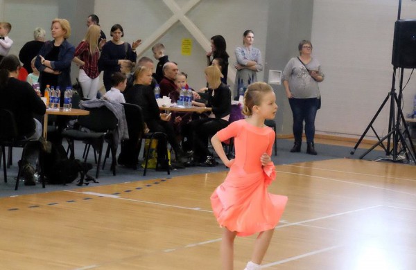 Šokių kolektyvas „Vėtra“ - šokis tai magija