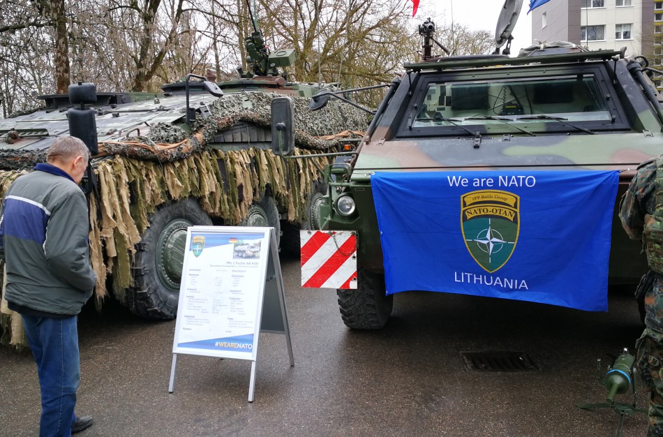 Minime 15-ąsias įstojimo į NATO metines