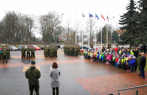 Minime 15-ąsias įstojimo į NATO metines