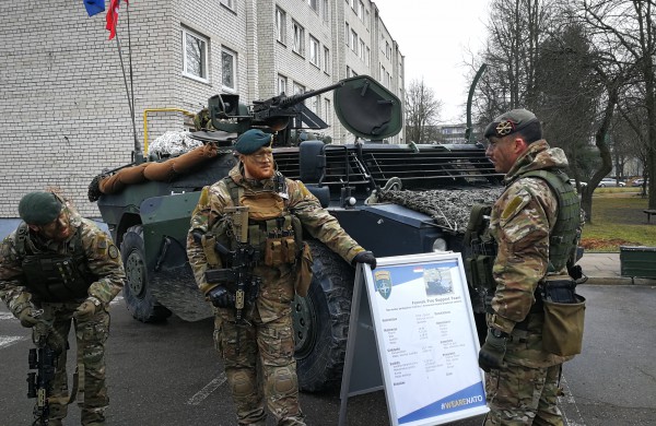 Minime 15-ąsias įstojimo į NATO metines