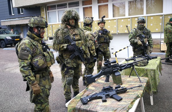 Minime 15-ąsias įstojimo į NATO metines