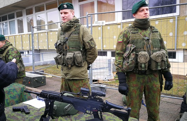 Minime 15-ąsias įstojimo į NATO metines