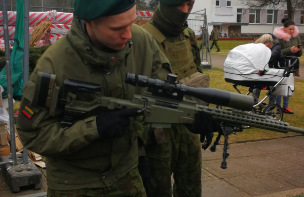 Minime 15-ąsias įstojimo į NATO metines