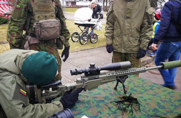 Minime 15-ąsias įstojimo į NATO metines