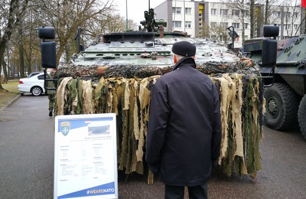 Minime 15-ąsias įstojimo į NATO metines