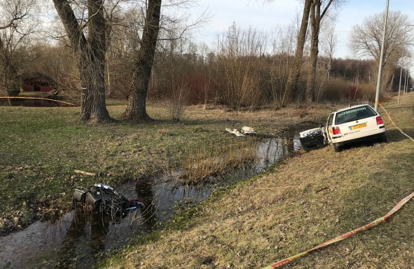 Atšilus orams, pirmoji motociklo avarija 