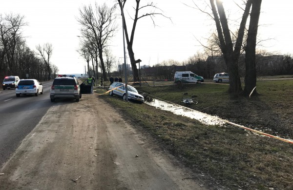 Atšilus orams, pirmoji motociklo avarija 