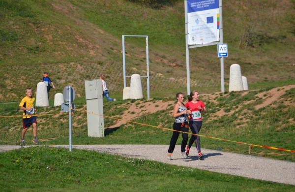 Septintajame „Varnutės“ bėgime ir Jonavos atletų pergalės