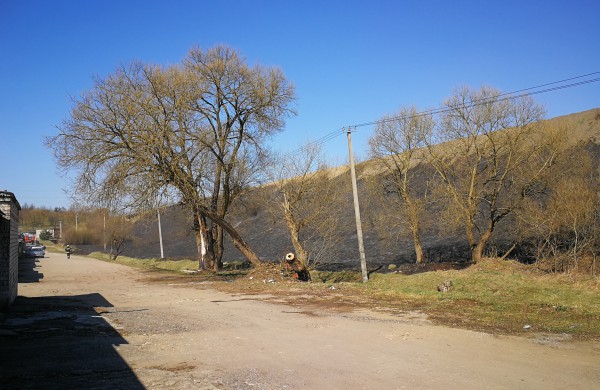 Geležinkelio kalno papėdėje išdegė apie 5 ha žemės