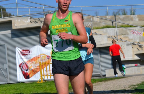 Septintajame „Varnutės“ bėgime ir Jonavos atletų pergalės
