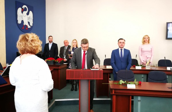Oficialu: Jonava turi naują valdžią – prisiekė Tarybos nariai ir meras