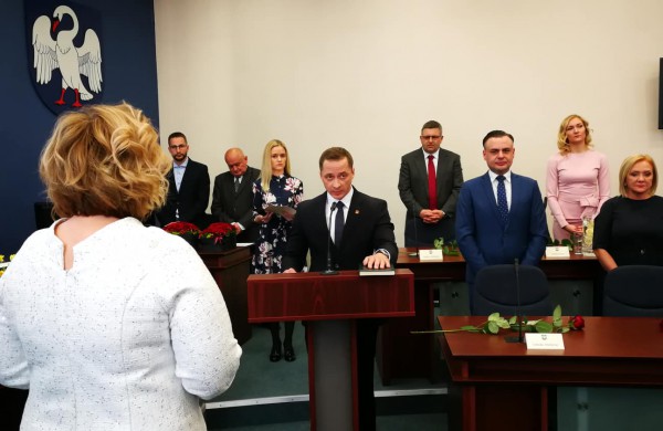 Oficialu: Jonava turi naują valdžią – prisiekė Tarybos nariai ir meras