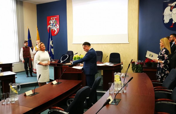 Oficialu: Jonava turi naują valdžią – prisiekė Tarybos nariai ir meras
