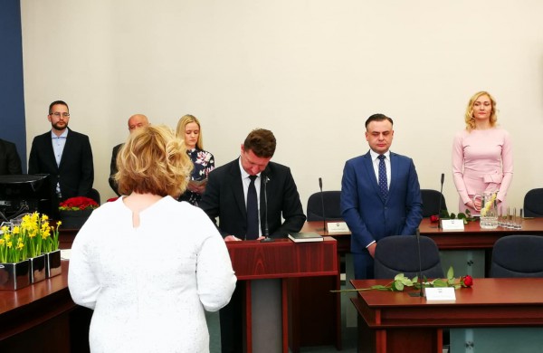 Oficialu: Jonava turi naują valdžią – prisiekė Tarybos nariai ir meras
