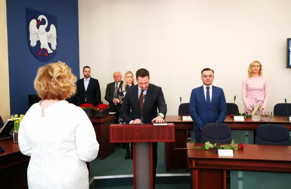 Oficialu: Jonava turi naują valdžią – prisiekė Tarybos nariai ir meras