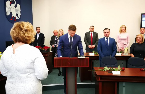 Oficialu: Jonava turi naują valdžią – prisiekė Tarybos nariai ir meras