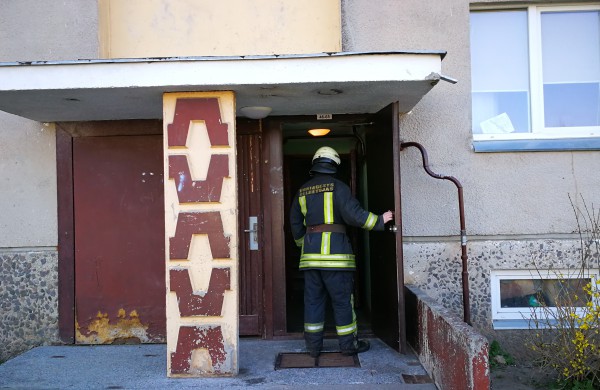 Ar patikite kaimynams atsarginį raktą nuo buto?