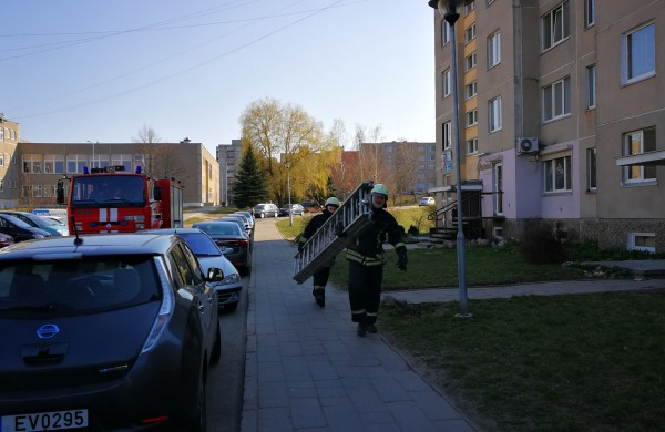 Ar patikite kaimynams atsarginį raktą nuo buto?