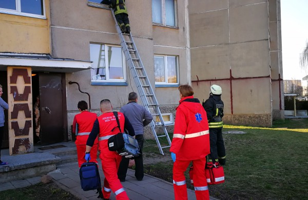Ar patikite kaimynams atsarginį raktą nuo buto?