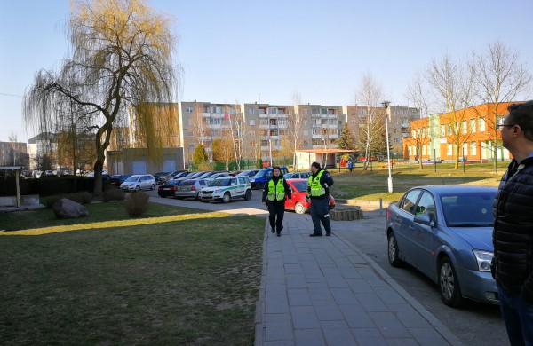 Ar patikite kaimynams atsarginį raktą nuo buto?