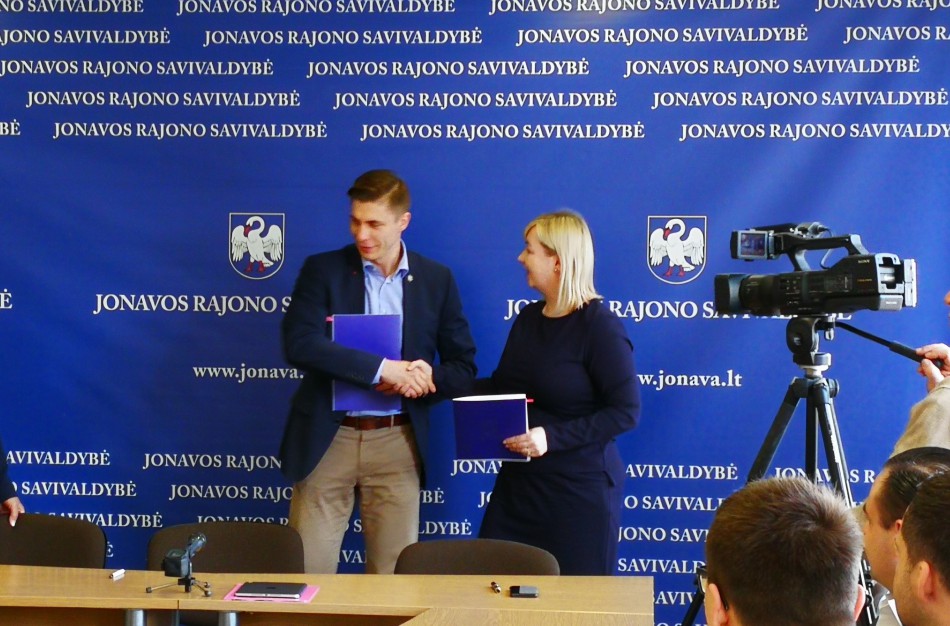 Opozicijos narys: "Visi koalicijos susitarimai susiveda į naujų valdžios postų kūrimą bei užėmimą"