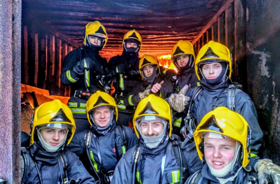Formuojama nauja ugniagesių gelbėtojų kursantų grupė – galimybė pasirinkti prasmingą profesiją