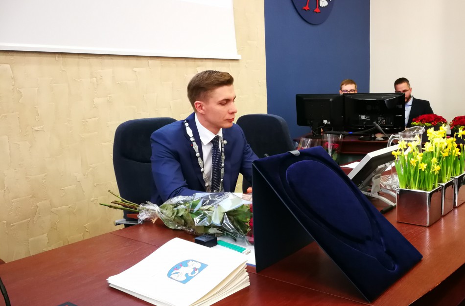 Mero atkirtis opozicijai – kviečia opozicijos narius atsisakyti kanceliarinių išlaidų ir taip taupyti biudžeto lėšas