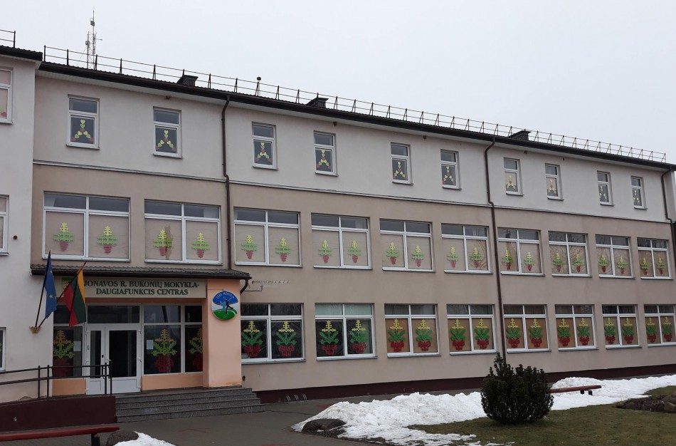 Jonavietis apie kaimo mokyklų pertvarkymą  -  straipsnyje melas, daug mokytojų neteks darbo