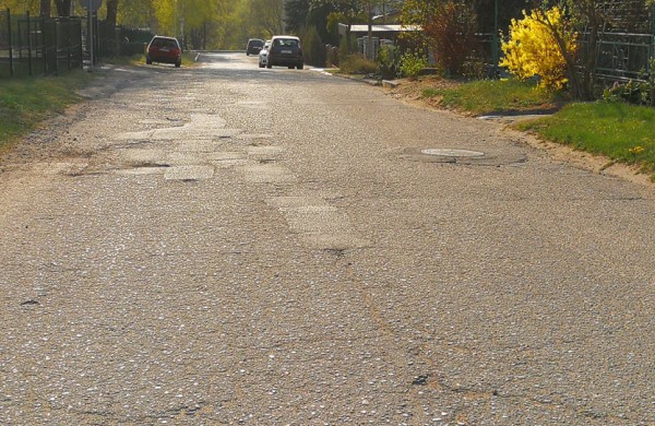 Smėlio gatvės ir Pušų skersgatvio kelio danga artimiausiu metu keičiama nebus