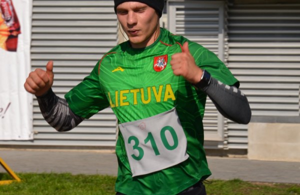 Septintajame „Varnutės“ bėgime ir Jonavos atletų pergalės