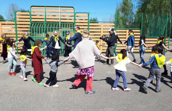Pabėgėlių vaikams lietuviškas šokis priminė jų teisę į laisvę, saviraišką, laisvalaikį