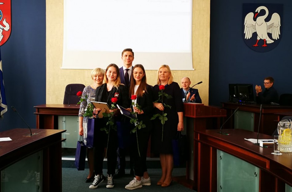 Apdovanotos Grigorijaus Kanovičiaus premijos rašinių paskatinamojo prizo laimėtojos