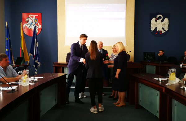 Apdovanotos Grigorijaus Kanovičiaus premijos rašinių paskatinamojo prizo laimėtojos