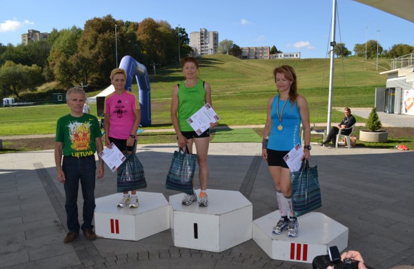 Septintajame „Varnutės“ bėgime ir Jonavos atletų pergalės