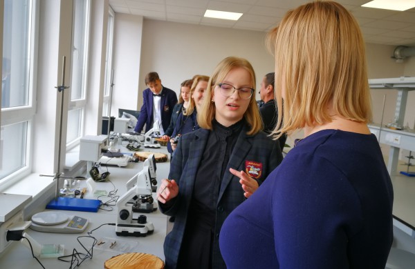 Senamiesčio gimnazijoje atidaryta gamtos mokslų laboratorija
