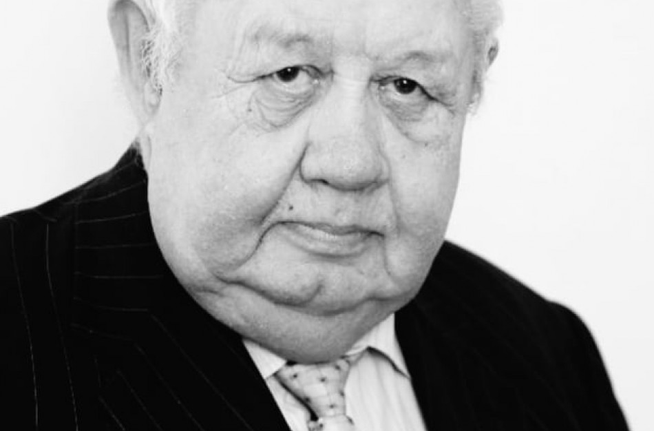 Mirė ilgametis visuomenės veikėjas A. Stirna