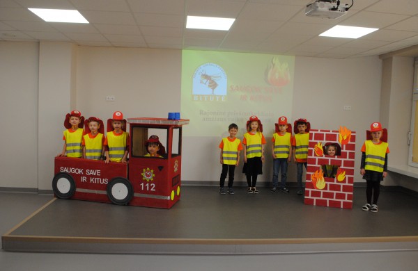Jonavos lopšelyje-darželyje „Bitutė“ rajono priešmokyklinukai pagilino žinias apie saugų elgesį su ugnimi