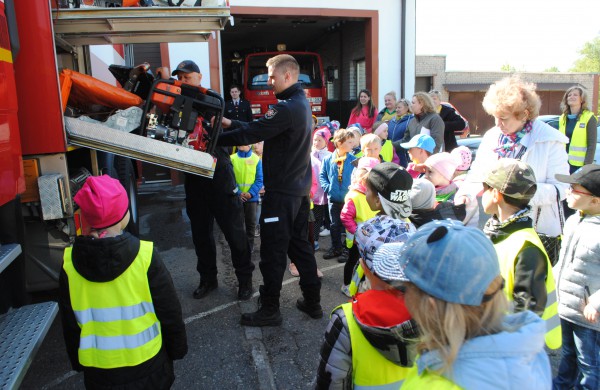 Jonavos lopšelyje-darželyje „Bitutė“ rajono priešmokyklinukai pagilino žinias apie saugų elgesį su ugnimi