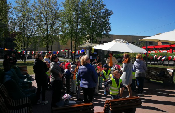 Visą dieną Jonavoje vyksta Europos dienos šventė „Nuo žaidimų iki rinkimų“