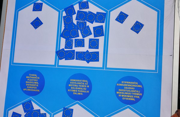 Visą dieną Jonavoje vyksta Europos dienos šventė „Nuo žaidimų iki rinkimų“