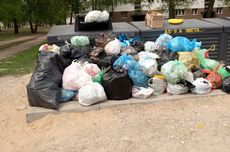 Gyventojas: „Nauji konteineriai Rukloje“