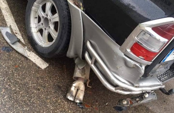 Ieškomi eismo įvykio liudytojai: gal matėte, kas apgadino automobilį?