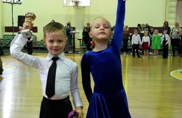 Jonavos šokių klubo „Vėtra“ nariai puikiai pasirodė varžybose „Izzadora - 2019“