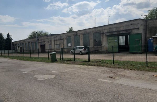 Gyventojai skundžiasi naktimis ore pasklindančiais degėsiais – kaltų nėra?