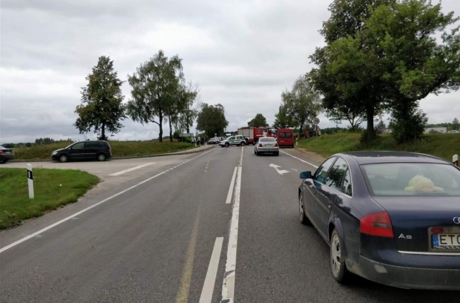 Viktoras: kodėl kelyje Jonava - Ukmergė nėra įrengta kelio ženklų su leistinu 90 km/h greičiu?