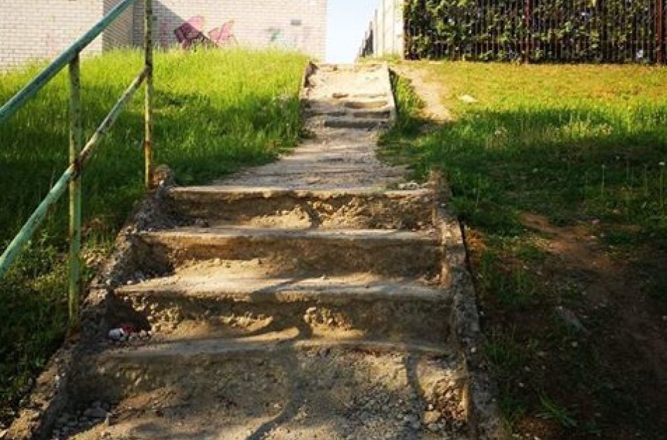 Per artimiausią mėnesį laiptai į Rimkų garažus bus sutvarkyti