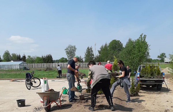 Užusaliečiai kviečia pasidžiaugti kartu – atidaroma nauja aikštelė riedlenčių parkui 